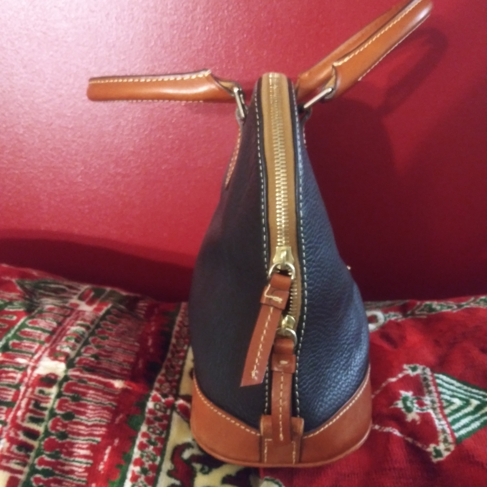 Purse - Picture 4 of 4